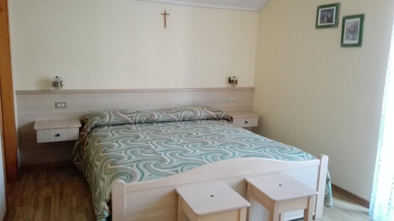 Garni Delia Hotel Livigno Kültér fotó