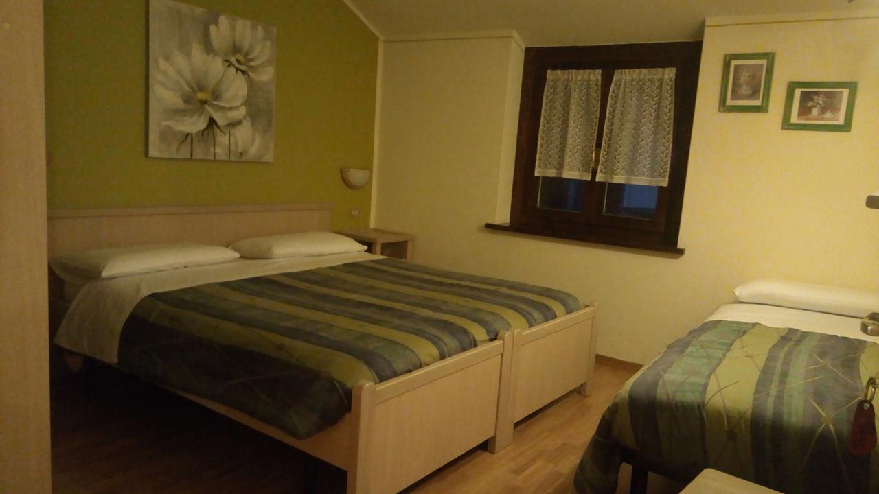 Garni Delia Hotel Livigno Kültér fotó